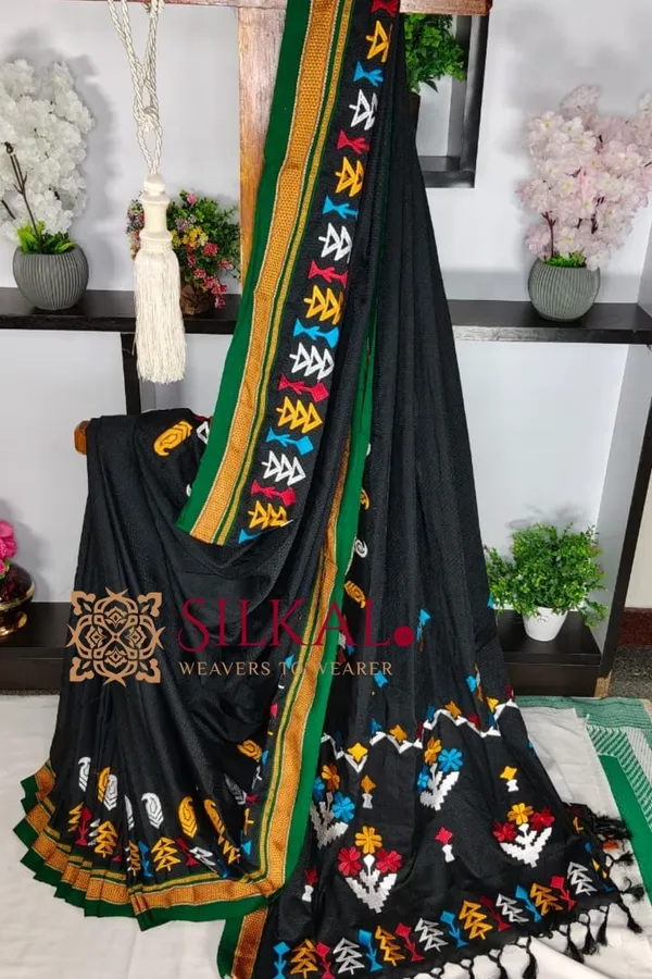 Traditional_Khun_Kasuti_Saree_SKL03934