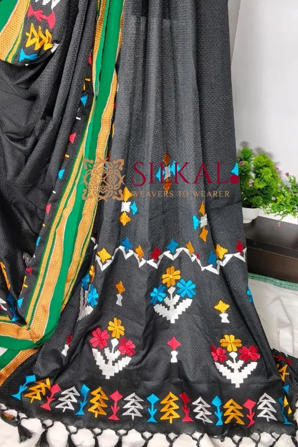 Traditional_Khun_Kasuti_Saree_SKL03934