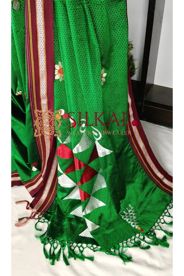 Traditional_Khun_Kasuti_Saree_SKL04085