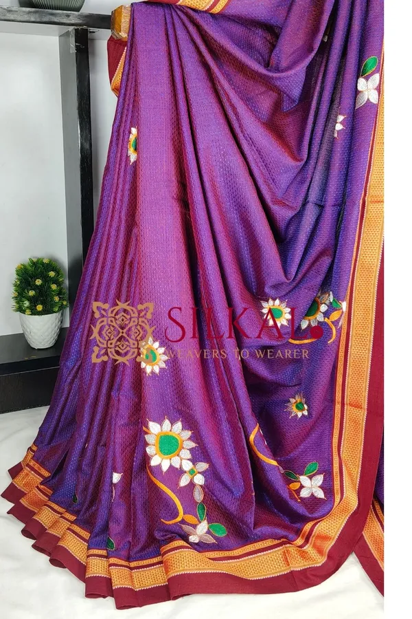 Traditional_Khun_Kasuti_Saree_SKL04087