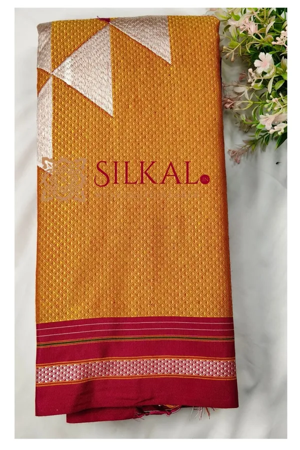 Traditional_Khun_Kasuti_Saree_SKL04089