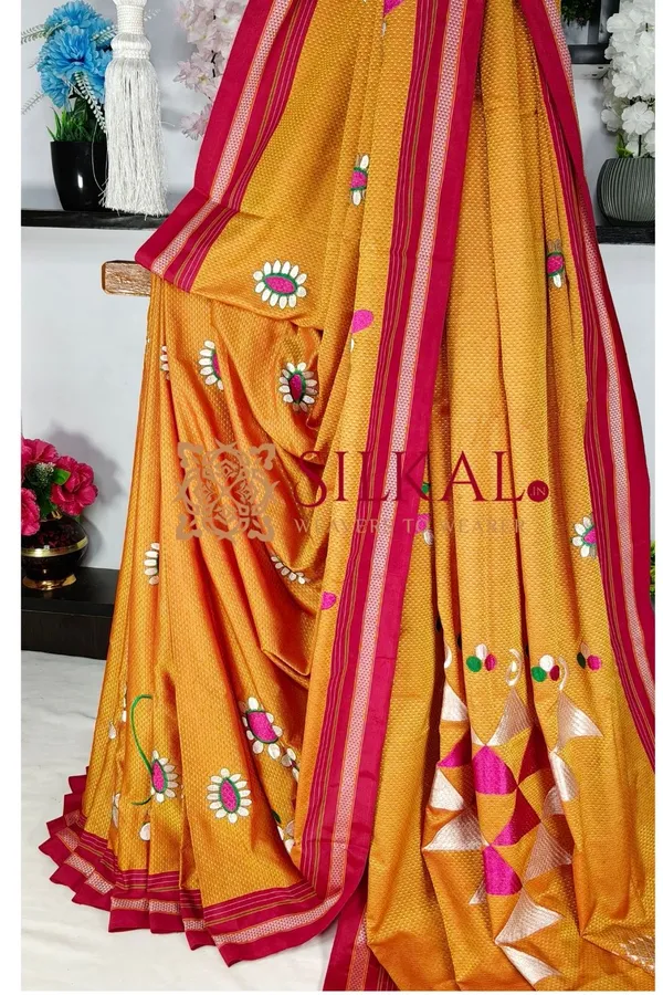 Traditional_Khun_Kasuti_Saree_SKL04089