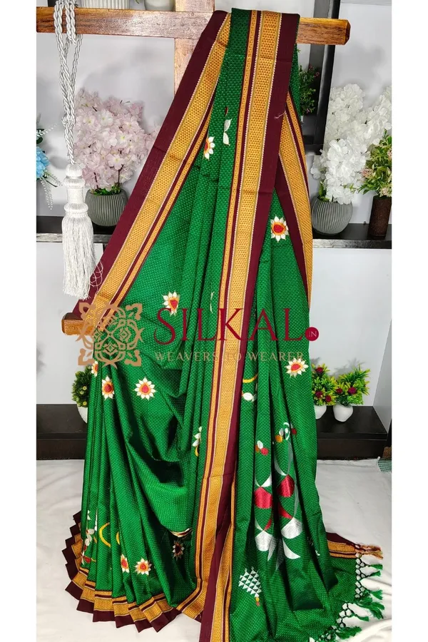 Traditional_Khun_Kasuti_Saree_SKL04093