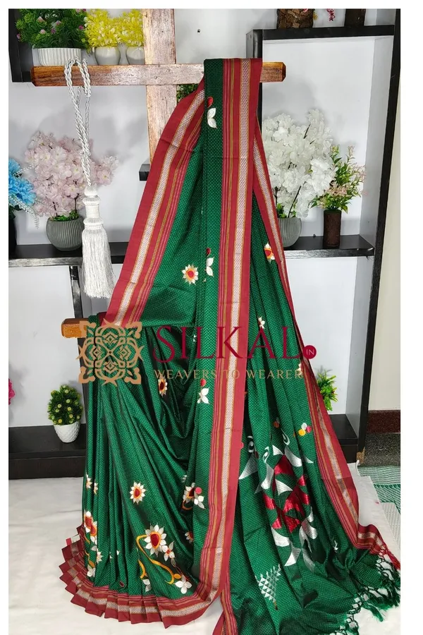 Traditional_Khun_Kasuti_Saree_SKL04095