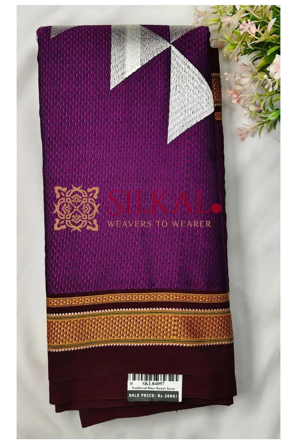 Traditional_Khun_Kasuti_Saree_SKL04097