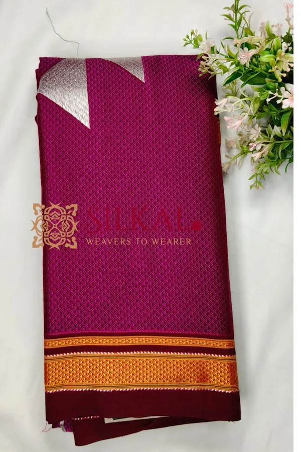 Traditional_Khun_Kasuti_Saree_SKL04098