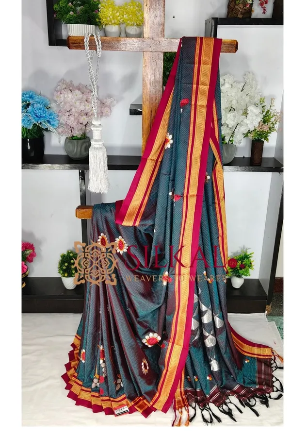 Traditional_Khun_Kasuti_Saree_SKL04099