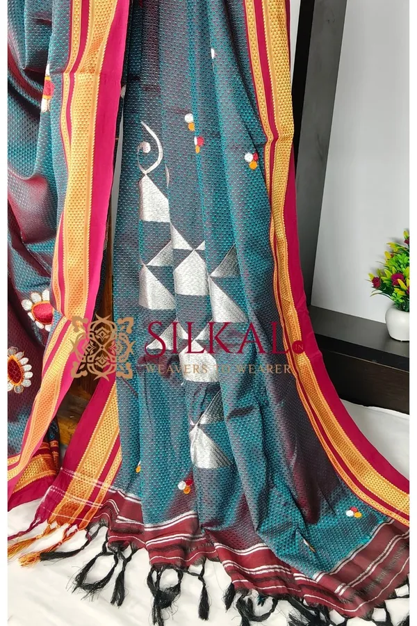 Traditional_Khun_Kasuti_Saree_SKL04099