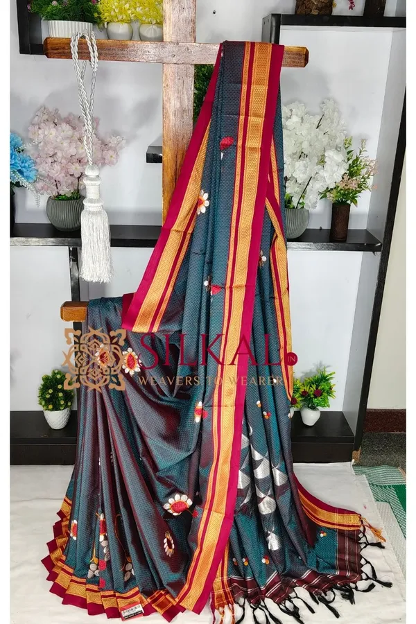 Traditional_Khun_Kasuti_Saree_SKL04099