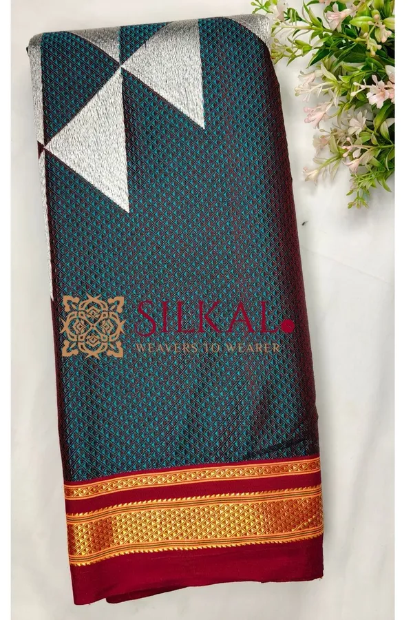 Traditional_Khun_Kasuti_Saree_SKL04099