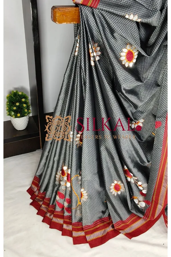 Traditional_Khun_Kasuti_Saree_SKL04107