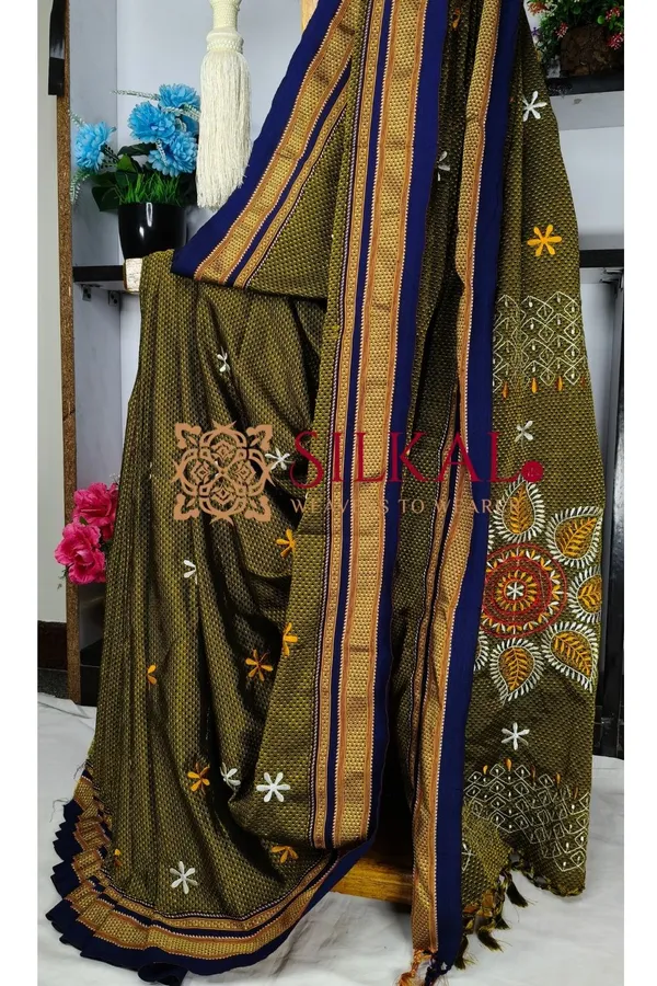 Traditional_Khun_Kasuti_Saree_SKL04259