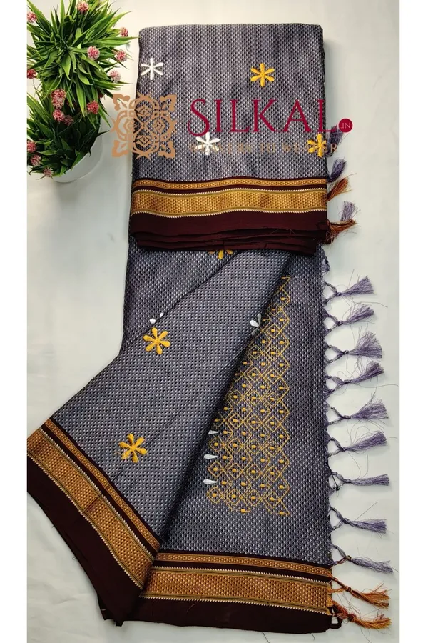 Traditional_Khun_Kasuti_Saree_SKL04260