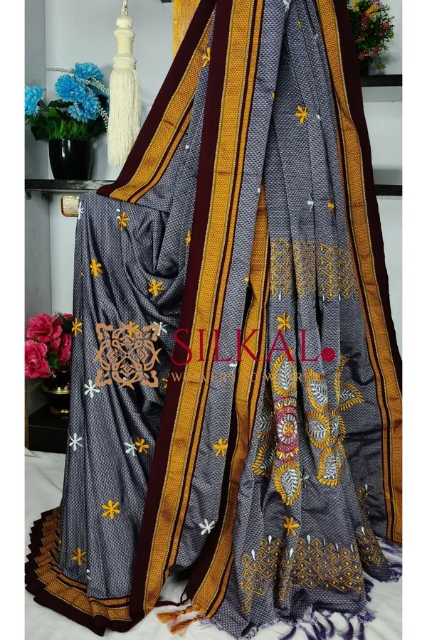 Traditional_Khun_Kasuti_Saree_SKL04260