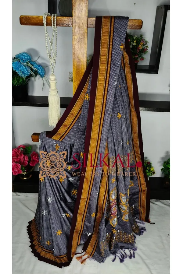 Traditional_Khun_Kasuti_Saree_SKL04260