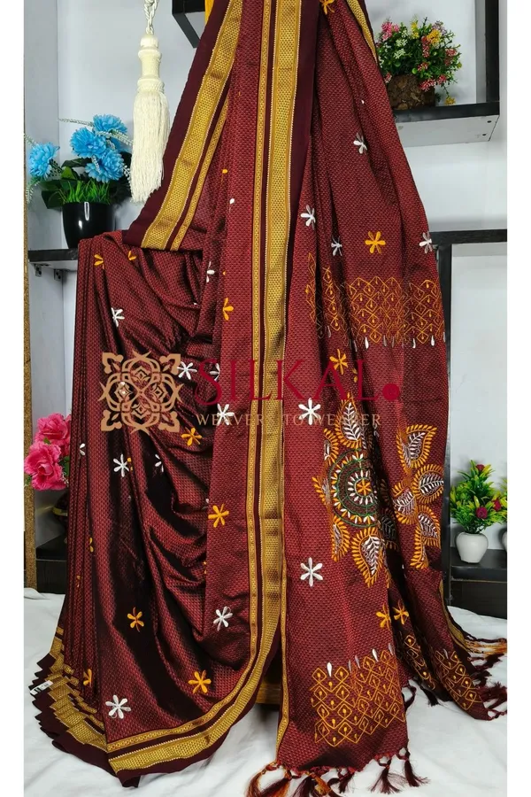 Traditional_Khun_Kasuti_Saree_SKL04261