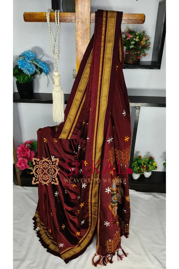 Traditional_Khun_Kasuti_Saree_SKL04261