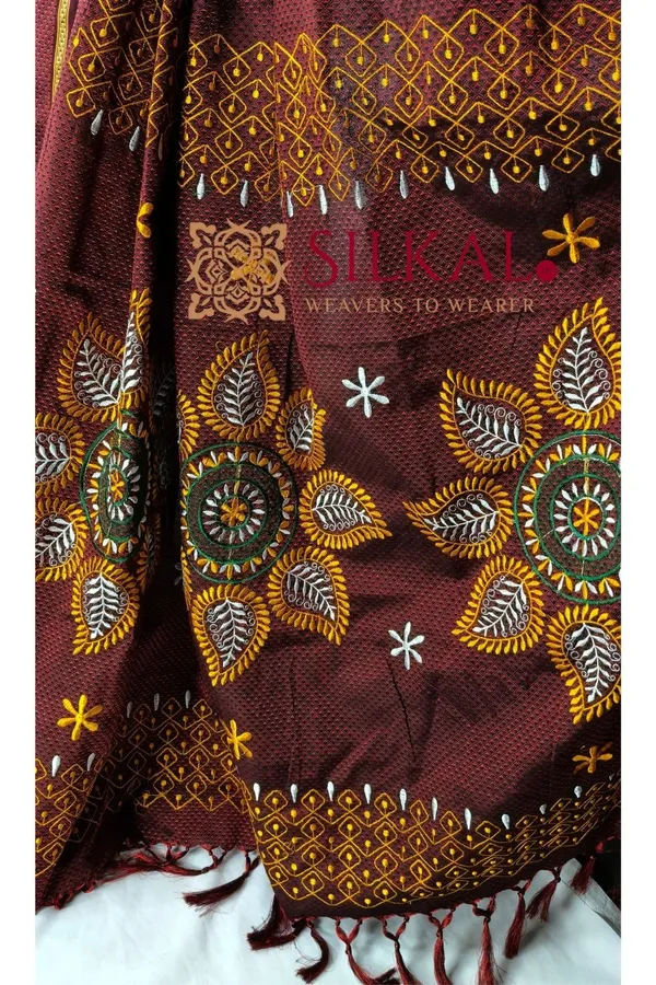Traditional_Khun_Kasuti_Saree_SKL04261