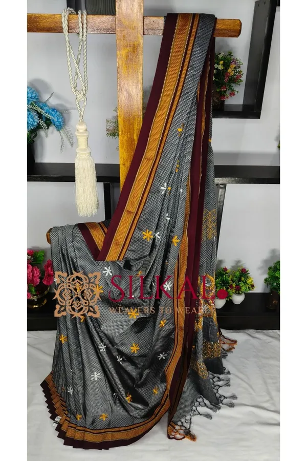 Traditional_Khun_Kasuti_Saree_SKL04262