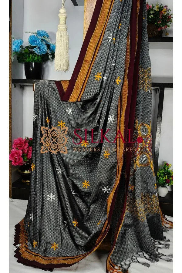 Traditional_Khun_Kasuti_Saree_SKL04262