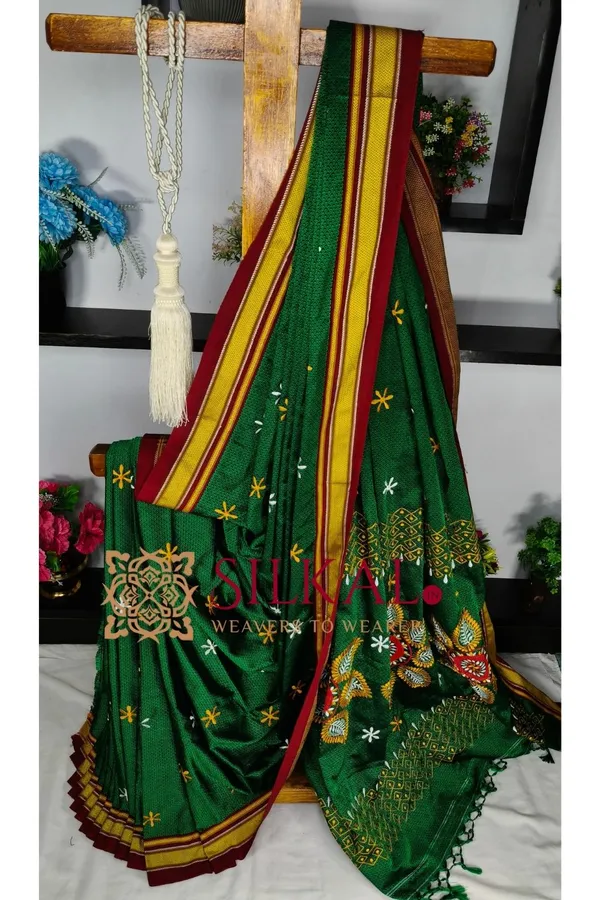Traditional_Khun_Kasuti_Saree_SKL04263