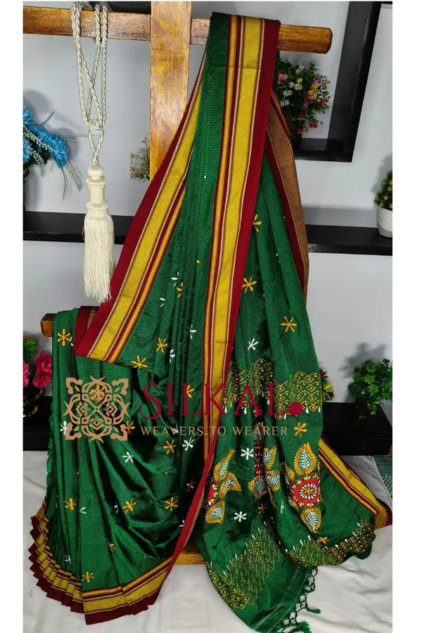 Traditional_Khun_Kasuti_Saree_SKL04263