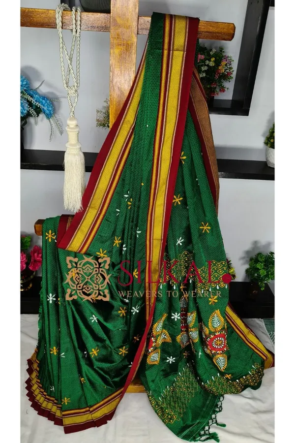 Traditional_Khun_Kasuti_Saree_SKL04263