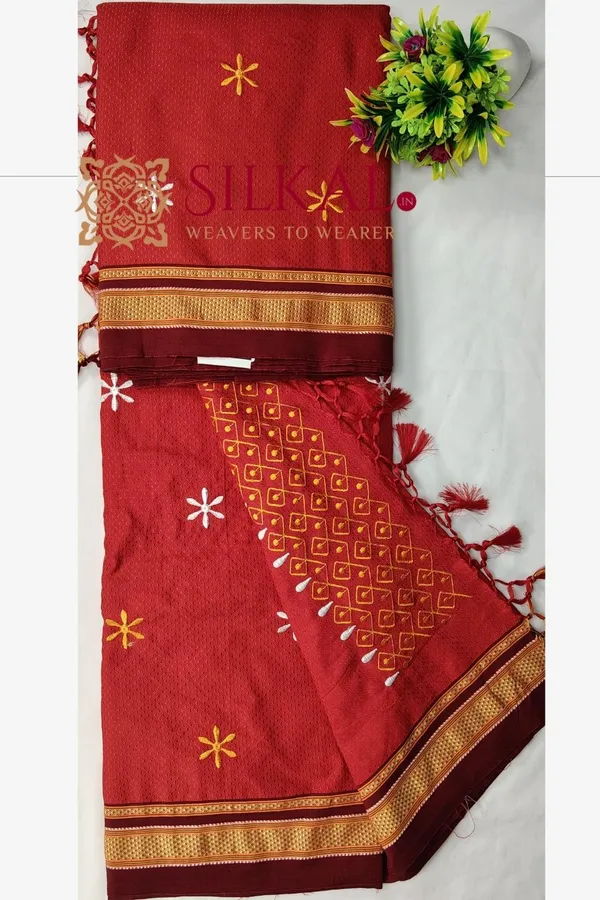 Traditional_Khun_Kasuti_Saree_SKL04264