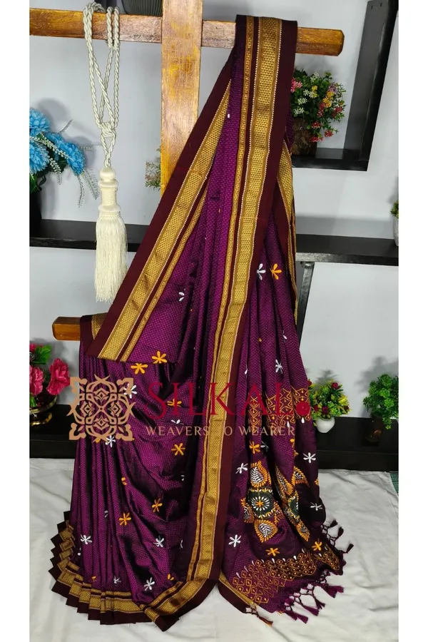 Traditional_Khun_Kasuti_Saree_SKL04266