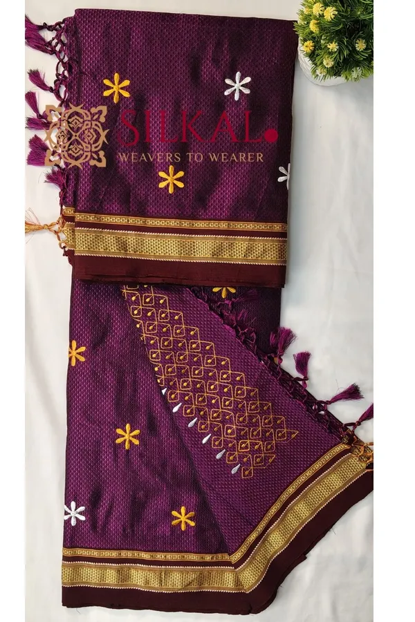 Traditional_Khun_Kasuti_Saree_SKL04266