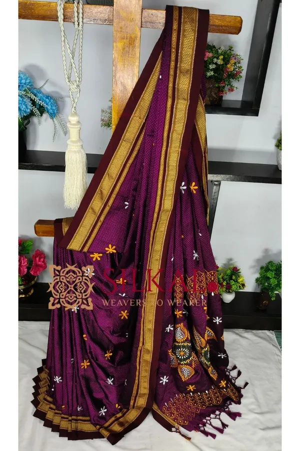 Traditional_Khun_Kasuti_Saree_SKL04266