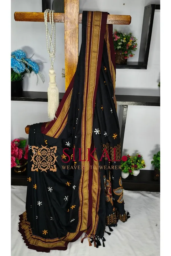 Traditional_Khun_Kasuti_Saree_SKL04267