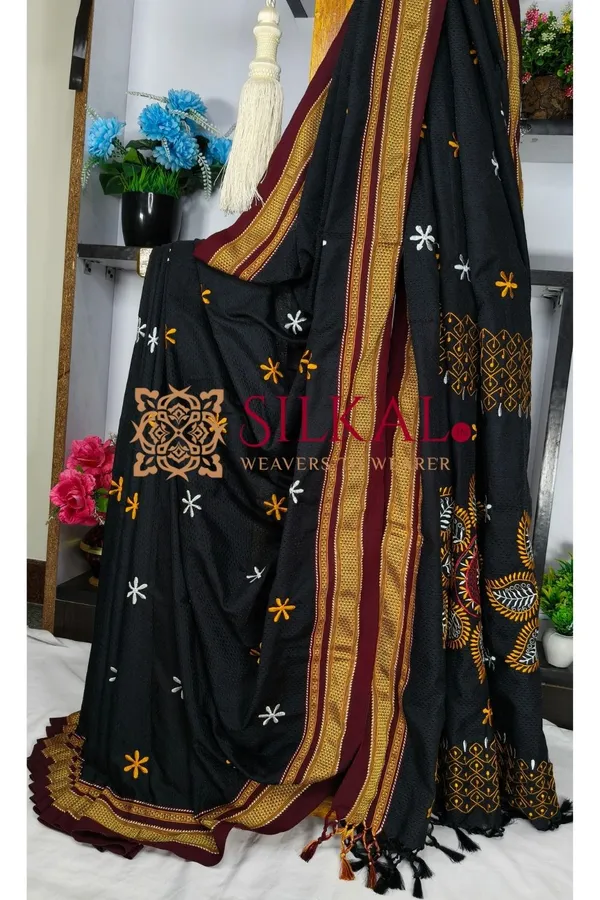 Traditional_Khun_Kasuti_Saree_SKL04267
