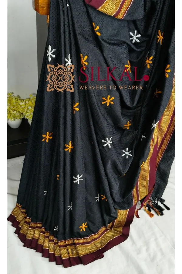 Traditional_Khun_Kasuti_Saree_SKL04267