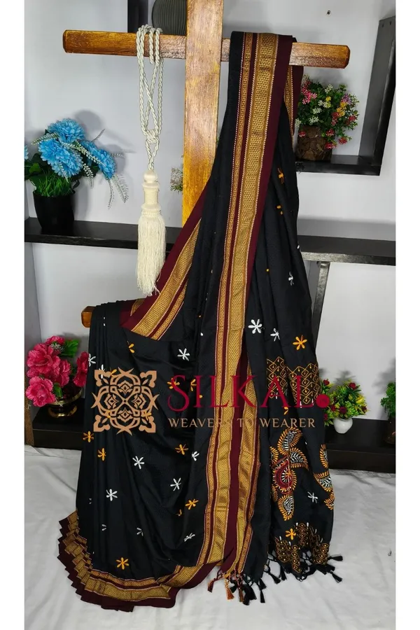Traditional_Khun_Kasuti_Saree_SKL04267