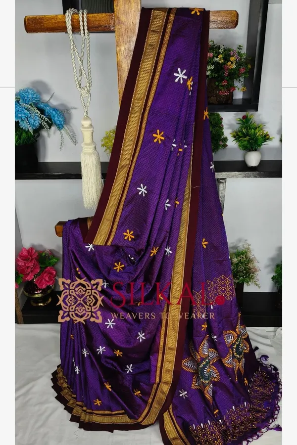 Traditional_Khun_Kasuti_Saree_SKL04268