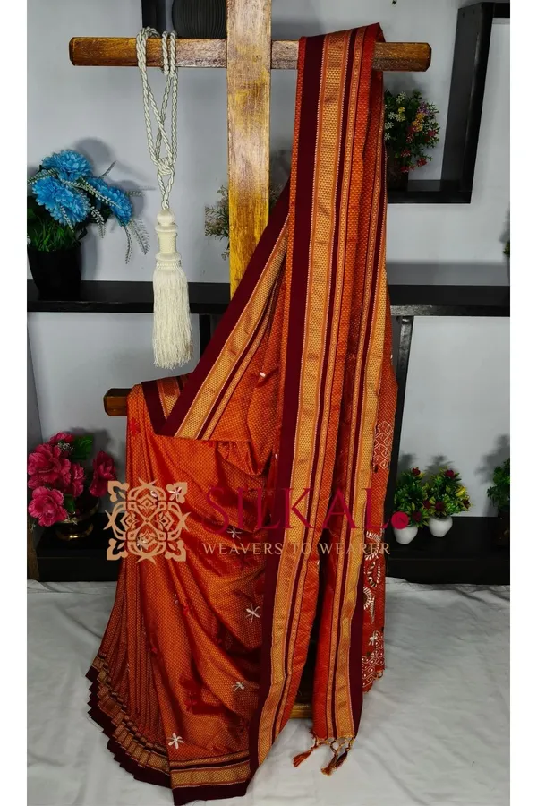 Traditional_Khun_Kasuti_Saree_SKL04269
