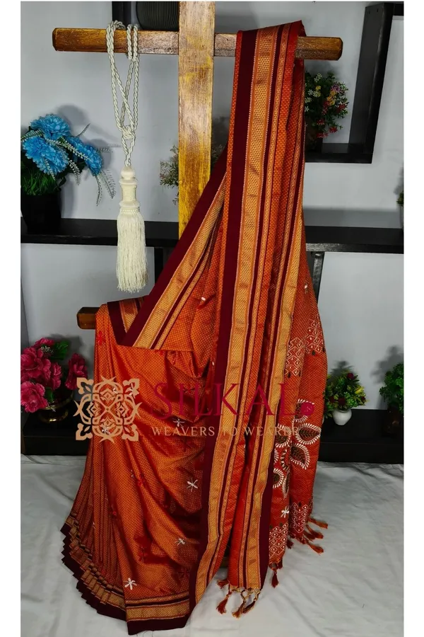 Traditional_Khun_Kasuti_Saree_SKL04269