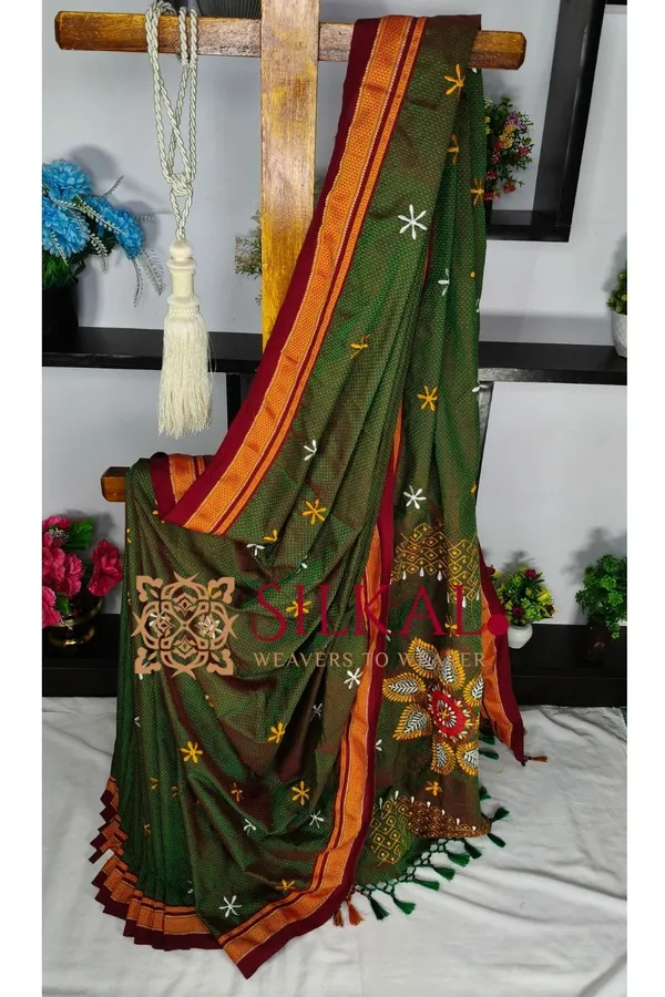 Traditional_Khun_Kasuti_Saree_SKL04270