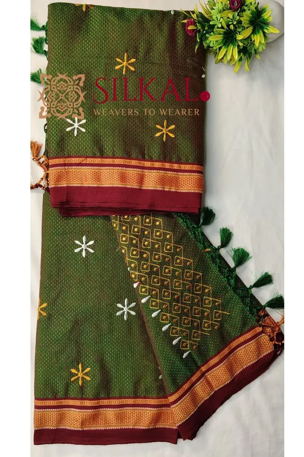 Traditional_Khun_Kasuti_Saree_SKL04270
