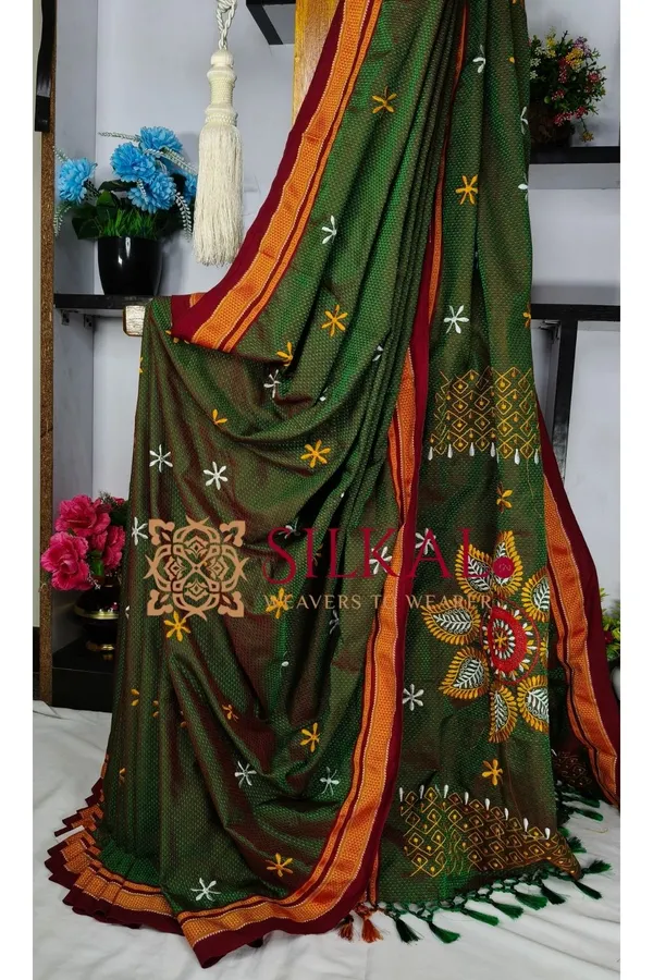 Traditional_Khun_Kasuti_Saree_SKL04270