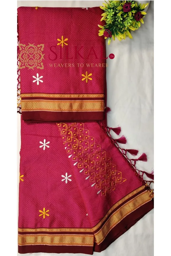 Traditional_Khun_Kasuti_Saree_SKL04271