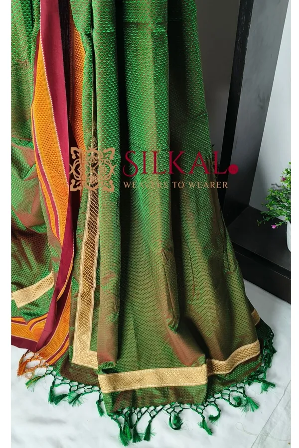 Traditional_Khun_Lace_Work_Saree_SKL04274