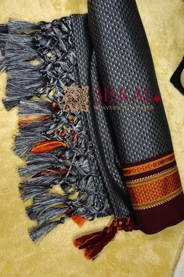 Traditional_khun_Dupatta_With_Tassels_SKLD03909