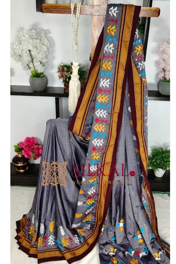 Traditional_khun_Kasuti_Saree_SKL03927
