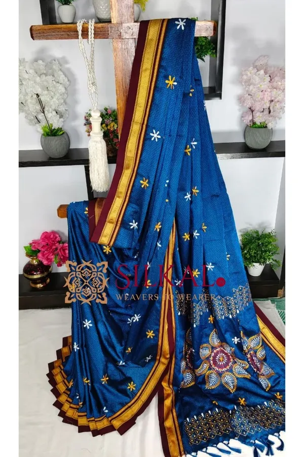 Traditional_khun_Kasuti_Saree_SKL03936