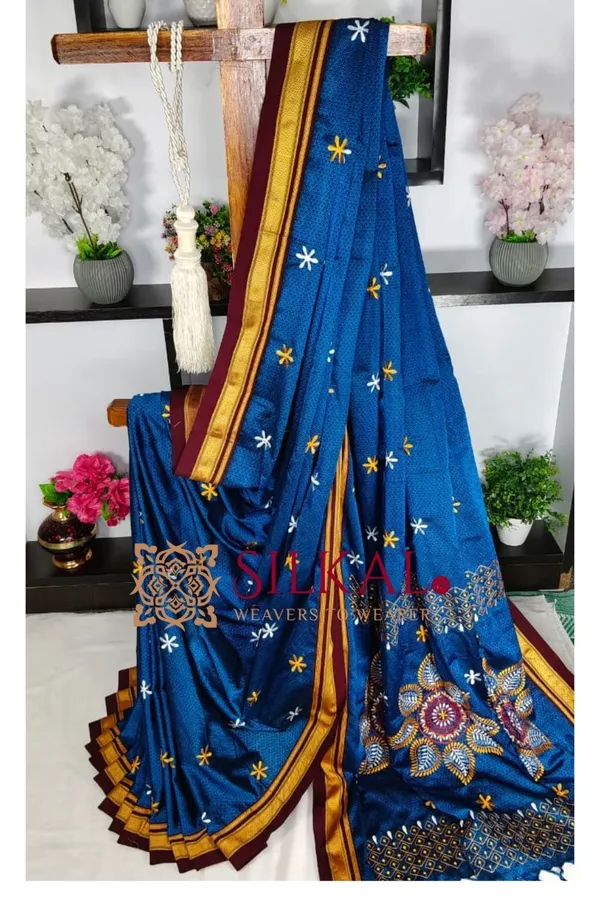 Traditional_khun_Kasuti_Saree_SKL03936