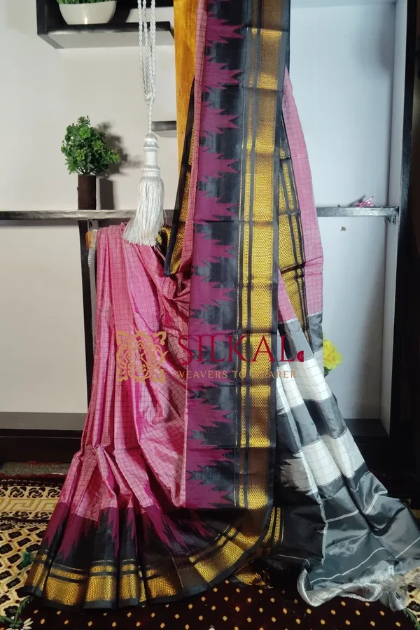 One_Side_Border_Chandarana_Temple_Saree_Code-_SKL1773