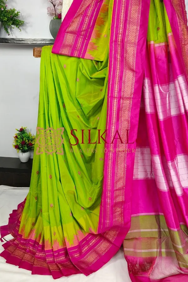 Ilkal_Buta_Cotton_Silk_Temple_Saree_SKL03899