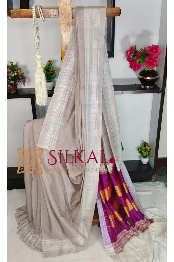 Ilkal_Handloom_Viscose_Silk_Chikki_Paras_Border_Saree_Code-_SKL03838